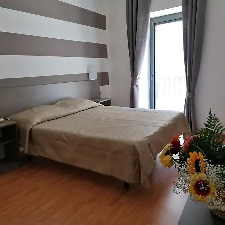 900 Hotel 3*