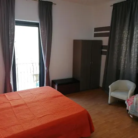Hotel 900 3*