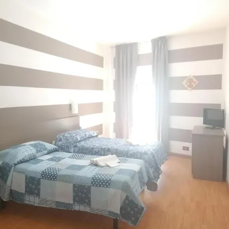 Hotel 900 3*